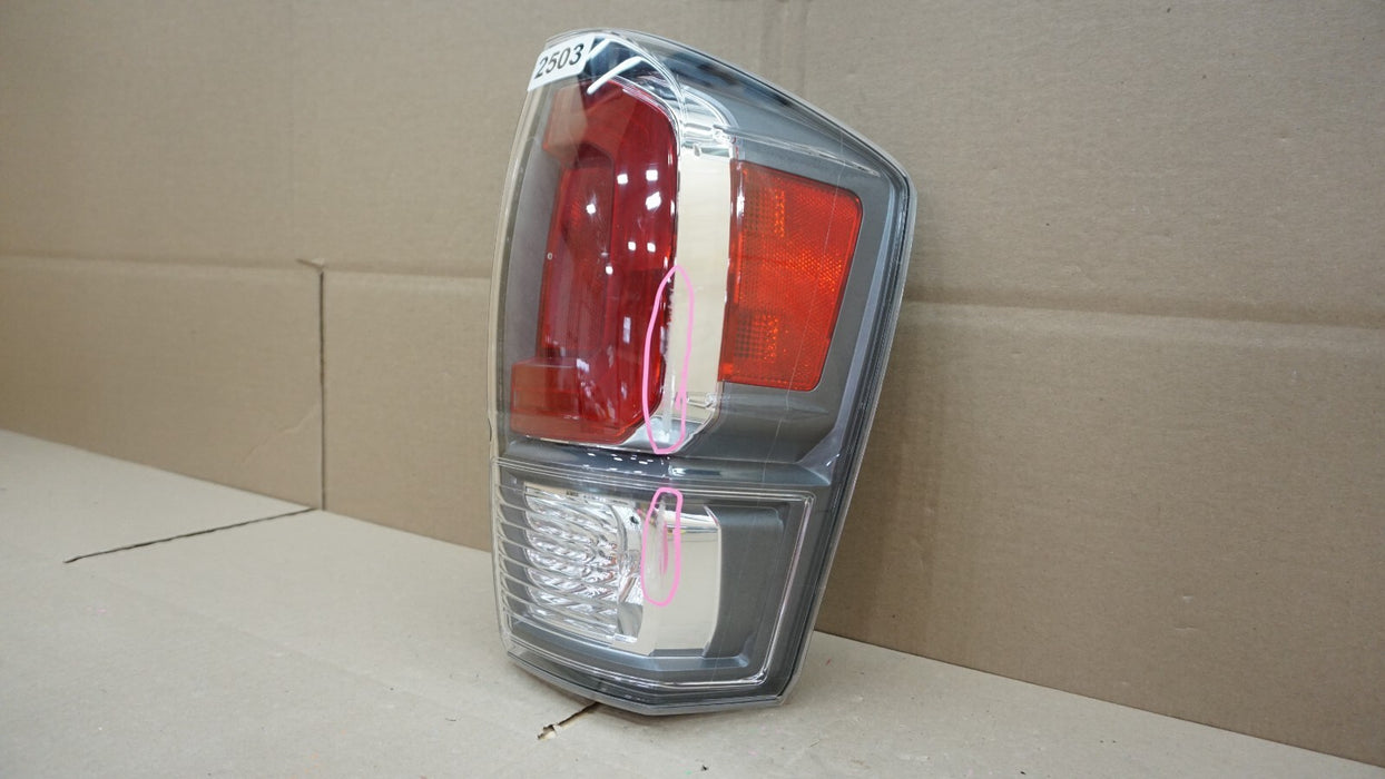 2015-2019 TOYOTA TACOMA REAR RIGHT PASSENGER SIDE TAIL LIGHT OEM 15 16 17 18 19
