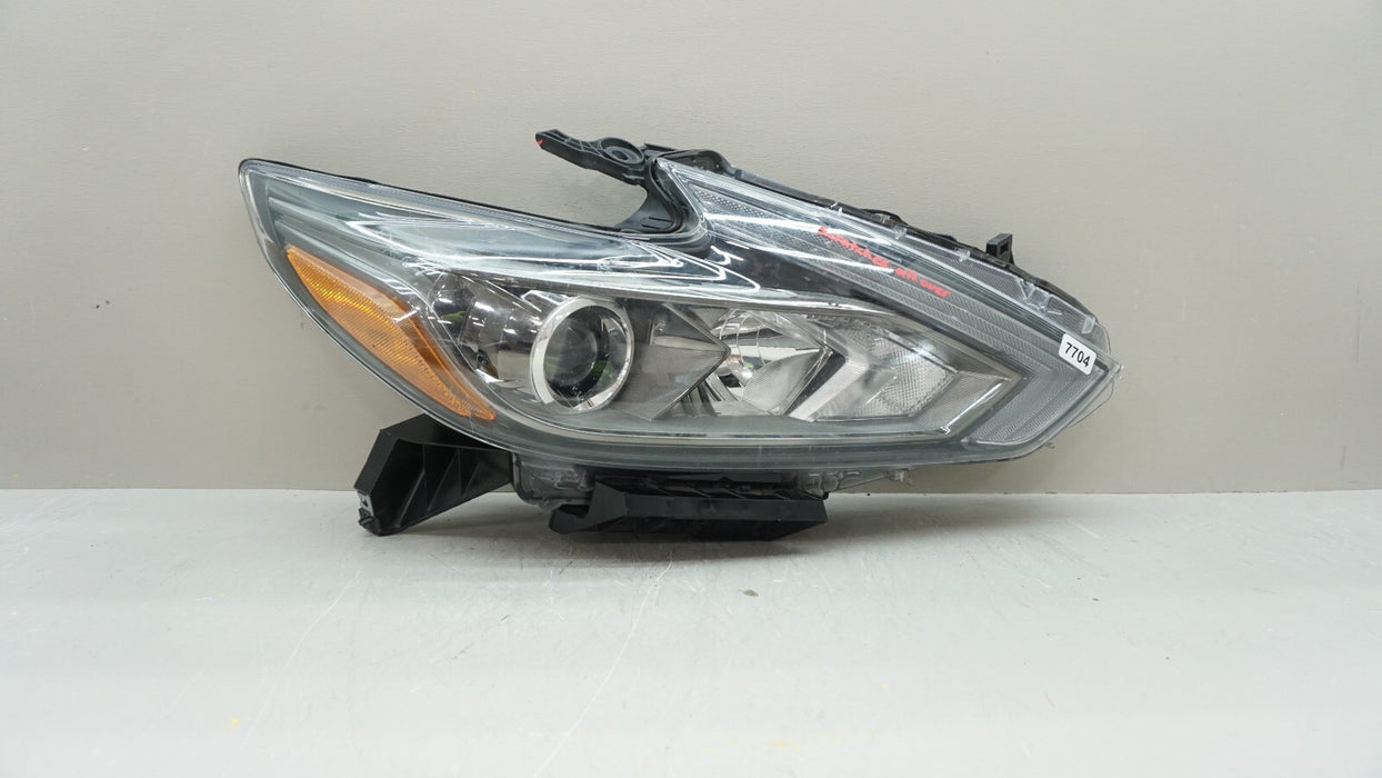 2016-2018 NISSAN ALTIMA FRONT RH RIGHT PASSENGER SIDE HALOGEN HEADLIGHT OEM