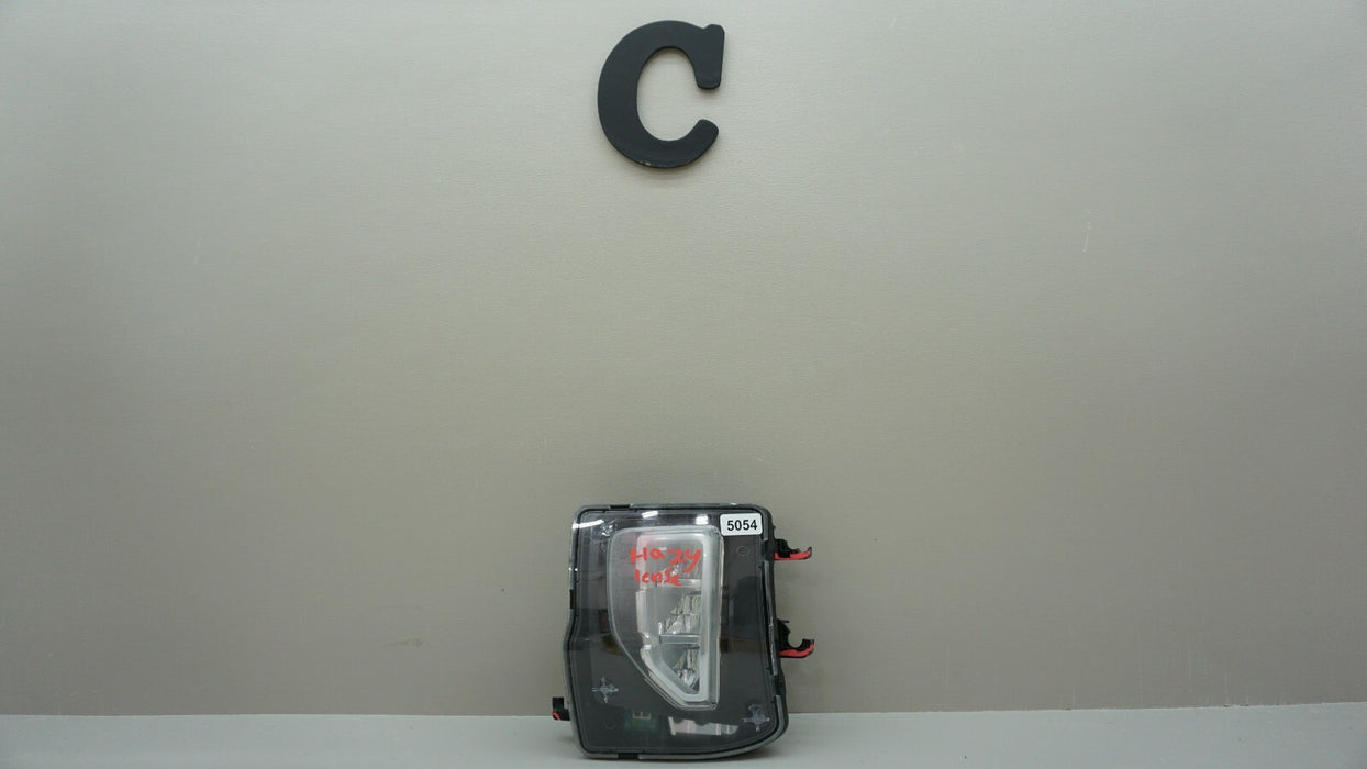 2016-2018 CHEVROLET SILVERADO LEFT DRIVER SIDE FOG LIGHT OEM 16 17 18