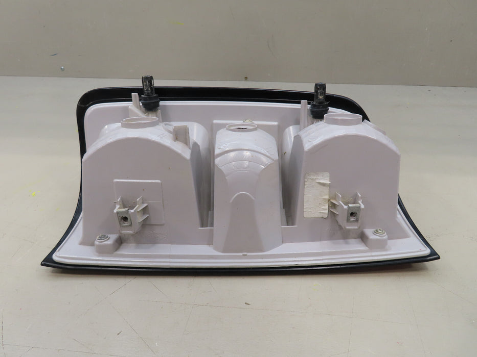 2015-2022 CHEVROLET COLORADO RIGHT PASSENGER SIDE TAIL LIGHT OEM