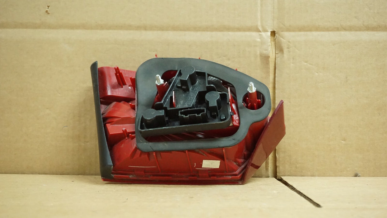 2011-2013 VOLKSWAGEN JETTA REAR RIGHT PASSENGER SIDE INNER TAIL LIGHT LAMP OEM