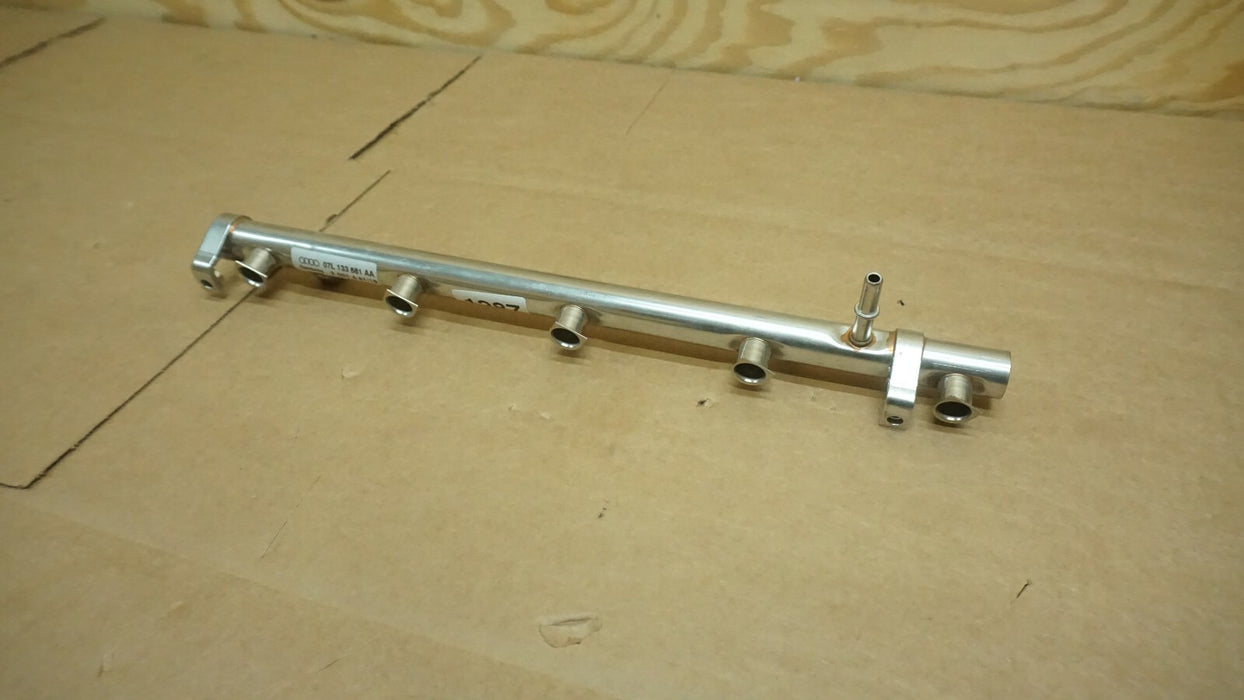 2018 AUDI R8 5.2L V10 LEFT SIDE GASOLINE ENGINE FUEL INJECTOR RAIL RAMP OEM 18