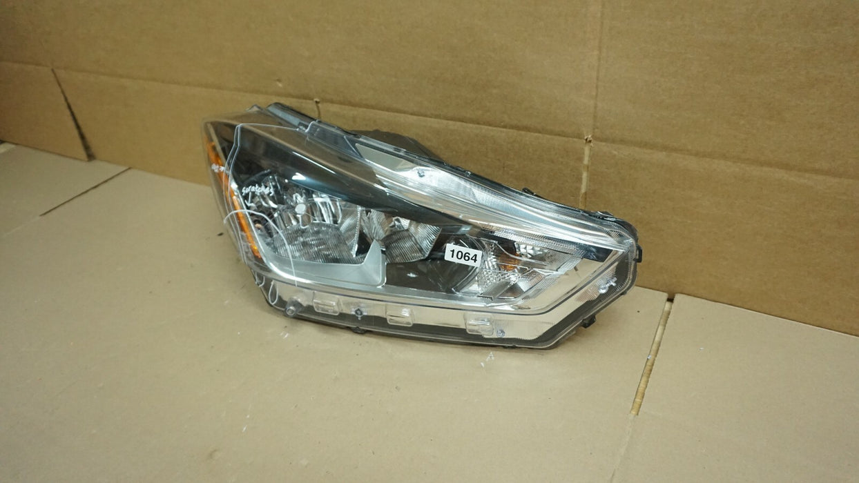 2017-2020 NISSAN KICKS FRONT RIGHT PASSENGER SIDE HEADLIGHT HALOGEN LAMP OEM