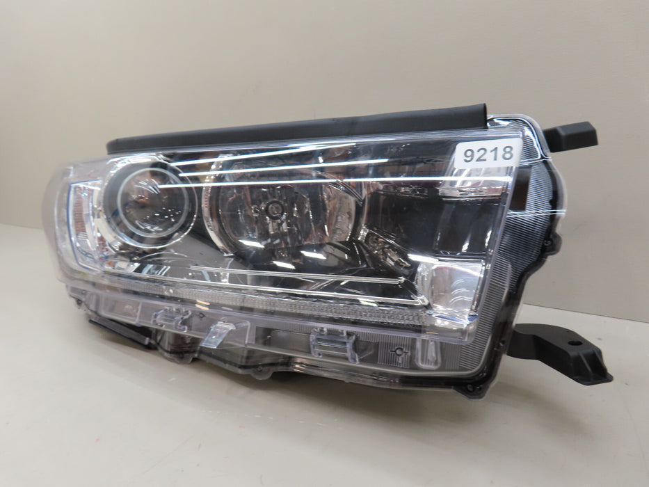 2017 2018 TOYOTA HIGHLANDER FRONT RIGHT PASSENGER SIDE HEADLIGHT AFTERMARKET