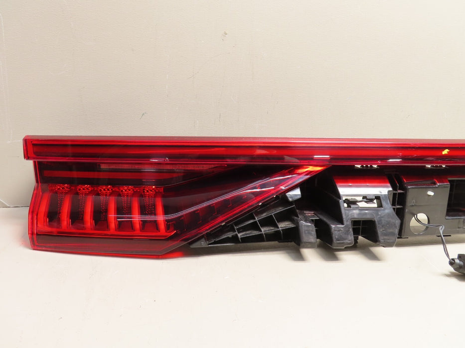 2019 2020 2021 AUDI Q8 RS Q8 CENTER BRAKE TAIL LIGHT LED OEM