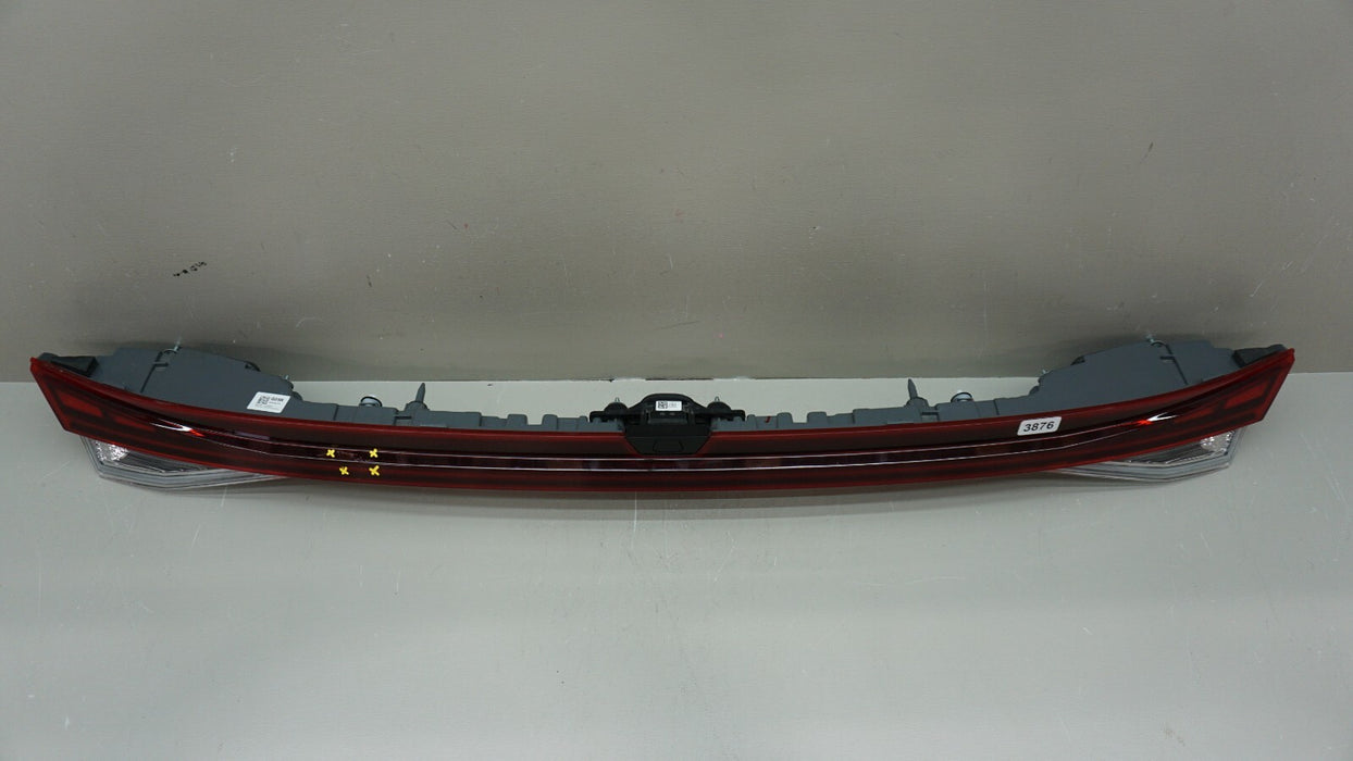 2021-2023 HYUNDAI ELANTRA REAR CENTER TRUNK TAIL LIGHT OEM 92409-AB000
