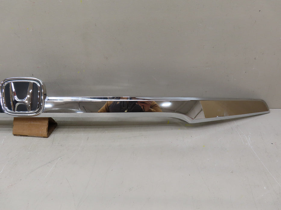 2018 2019 2020 HONDA ODYSSEY REAR TAILGATE LICENSE PLATE MOLDING TRIM OEM