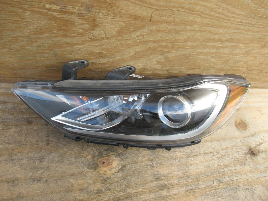 2017-2018 HYUNDAI ELANTRA LEFT DRIVER SIDE HALOGEN HEADLIGHT HEADLAMP OEM