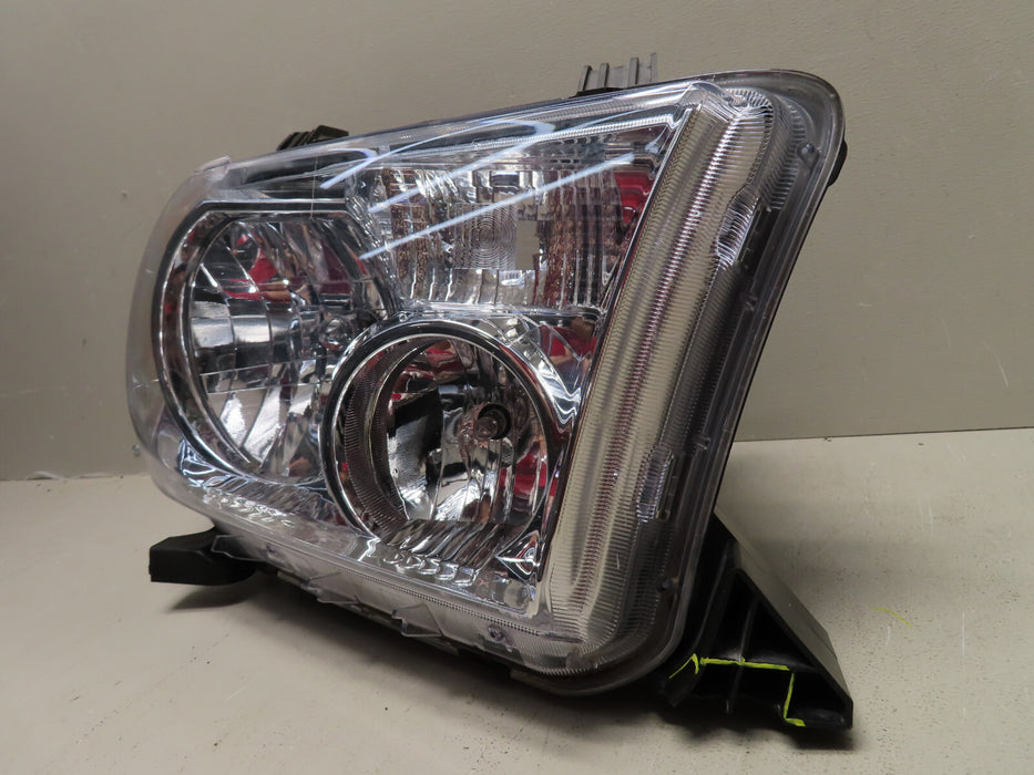 2007-2013 TOYOTA TUNDRA RIGHT PASSENGER SIDE HEADLIGHT HALOGEN LAMP OEM