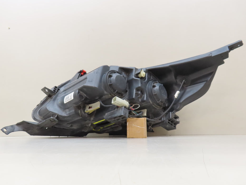 2013-2015 CHEVROLET MALIBU FRONT RIGHT PASSENGER SIDE HEADLIGHT OEM 9336