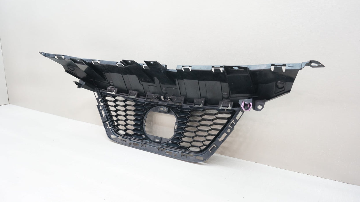 2020-2022 NISSAN VERSA FRONT BUMPER RADIATOR GRILLE OEM 623105EF1A