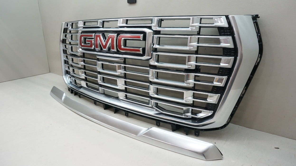 *NEW* 2025 GMC YUKON DENALI FRONT RADIATOR GRILLE AND HOOD TRIM OEM 84956262