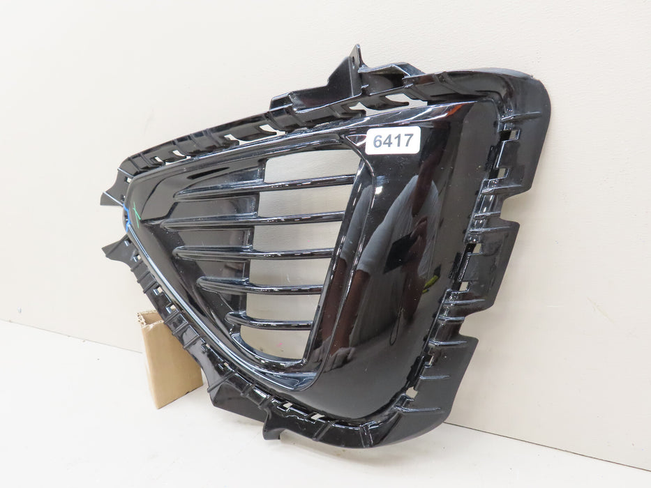 2018 2019 HYUNDAI SONATA FRONT RIGHT PASSENGER SIDE FOG LIGHT COVER OEM