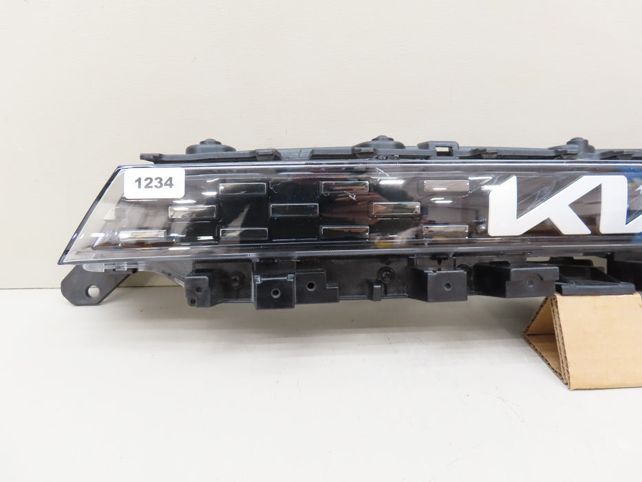 2020-2022 KIA SOUL CENTER HEADLIGHT LAMP OEM 92209-KO