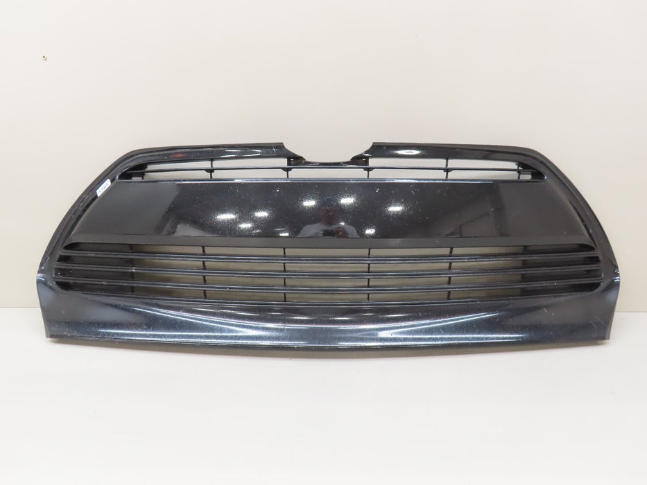 2017-2019 TOYOTA COROLLA FRONT LOWER BUMPER GRILLE GRILL OEM