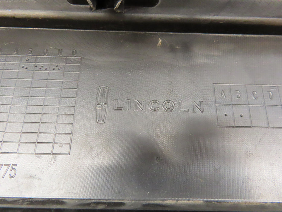 2022 2023 LINCOLN NAVIGATOR REAR BUMPER COVER OEM