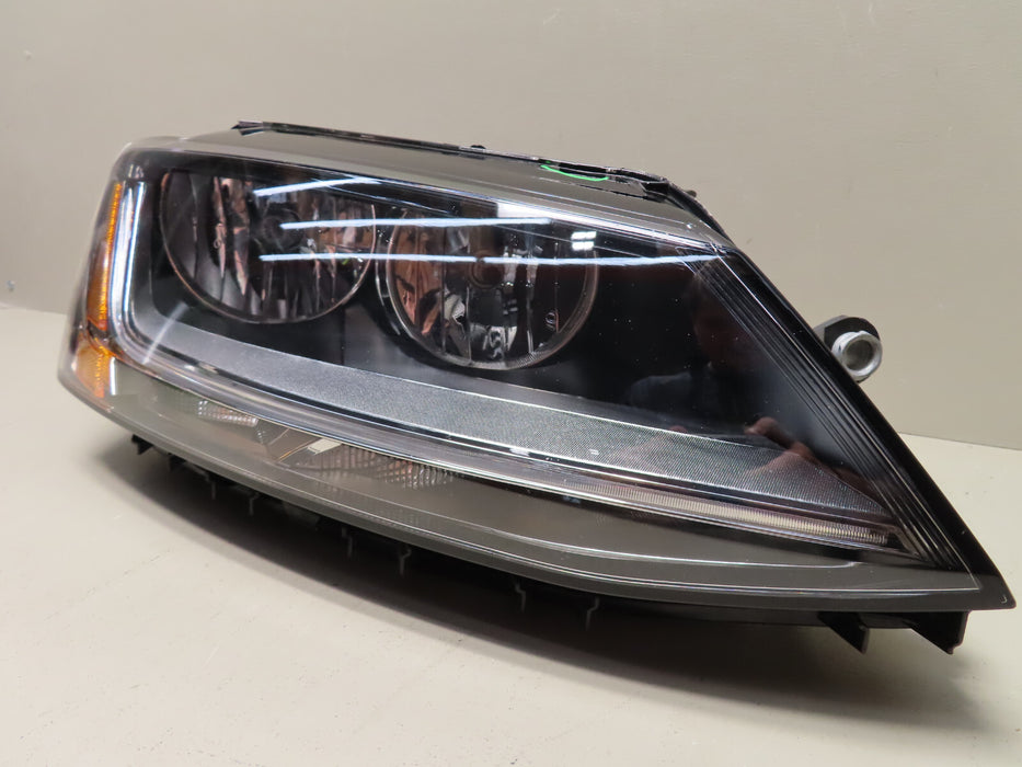 2017-2018 VOLKSWAGEN VW JETTA RIGHT HALOGEN HEADLIGHT LAMP OEM