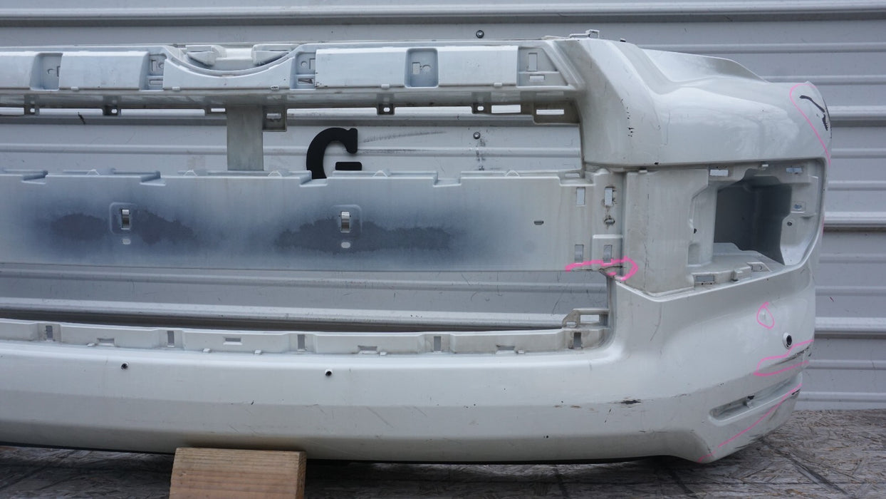 2014-2018 TOYOTA HIGHLANDER FRONT BUMPER COVER OEM 14 15 16 17 18