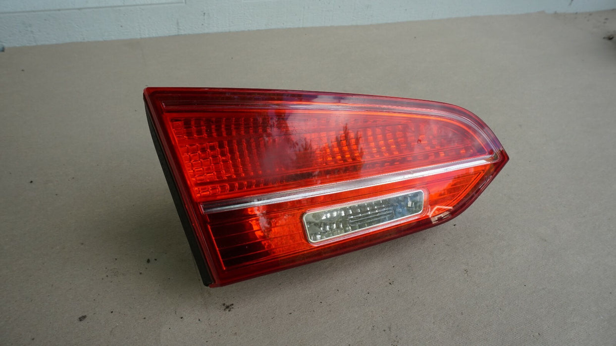 2013-2016 HYUNDAI SANTA FE LEFT DRIVER SIDE INNER TRUNK TAIL LIGHT LAMP OEM
