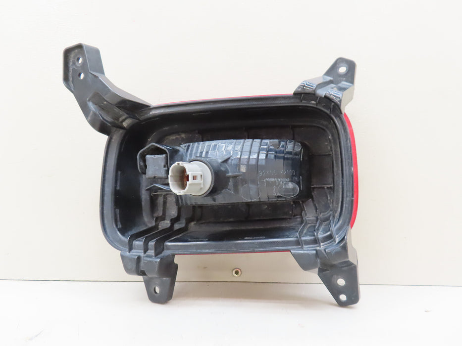 2020-2023 HYUNDAI VENUE REAR RIGHT PASSENGER SIDE BACKUP TAIL LIGHT OEM