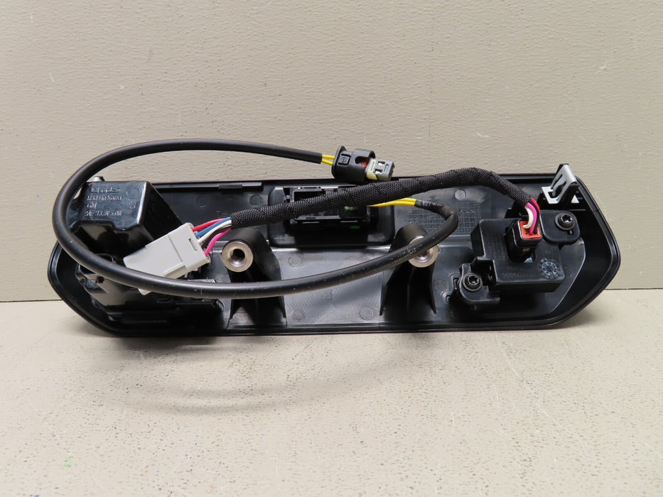 84758071 Chevrolet, GMC Silverado 1500, Sierra 1500 Gate Tailgate Handle OEM