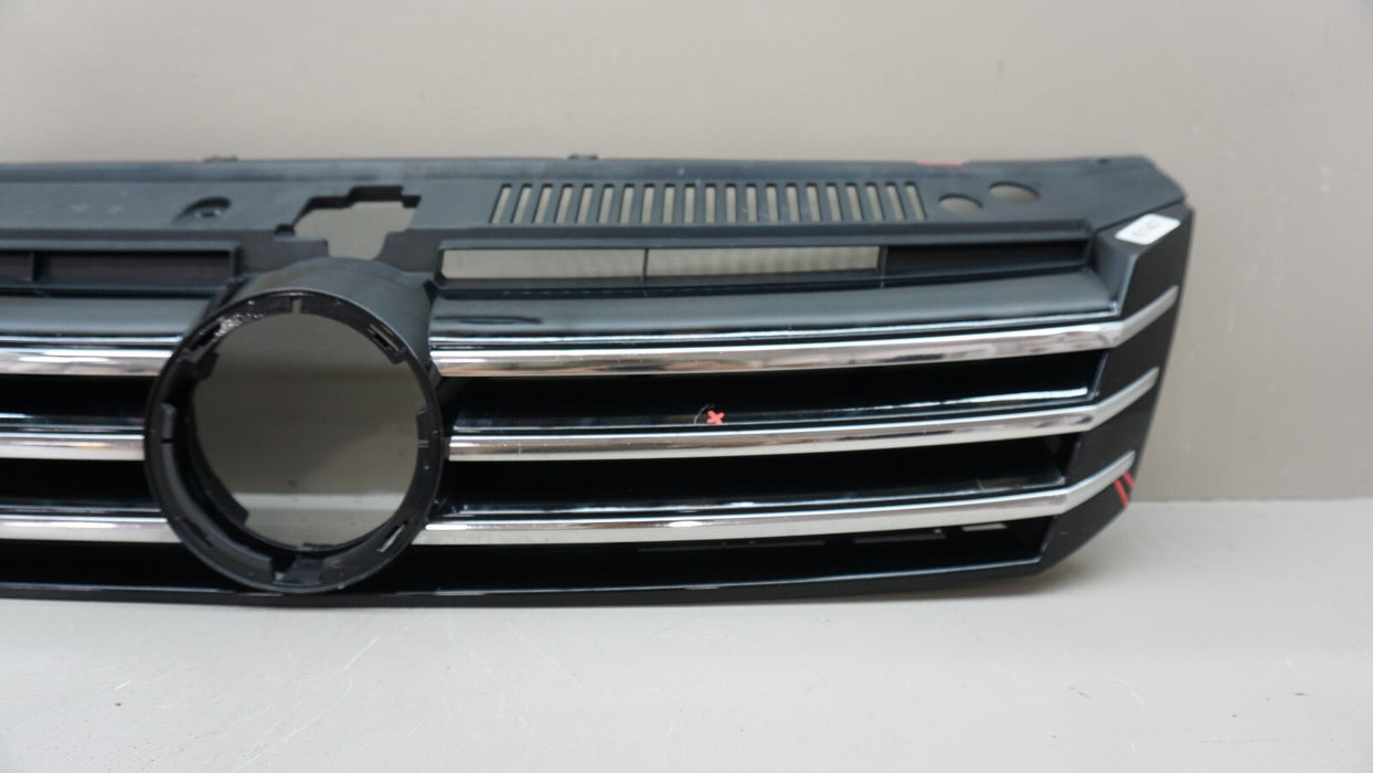 2016-2018 VOLKSWAGEN PASSAT FRONT UPPER GRILLE 561.853.653.A OEM 16 17 18