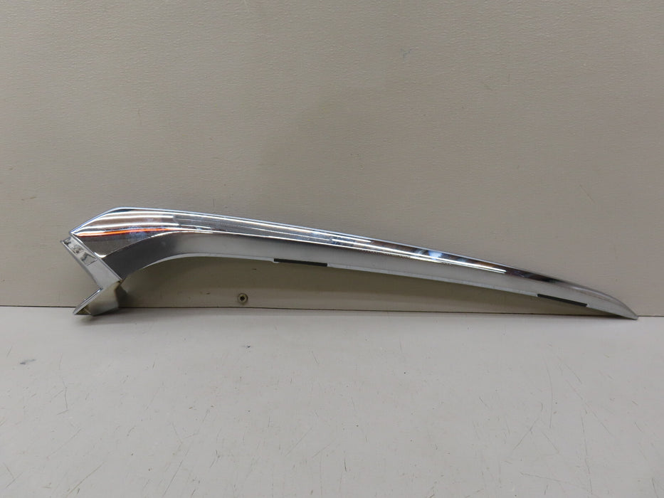 2023-2024 HONDA CR-V FRONT RIGHT HEADLIGHT  MOLDING TRIM OEM 33102-3A1-A010