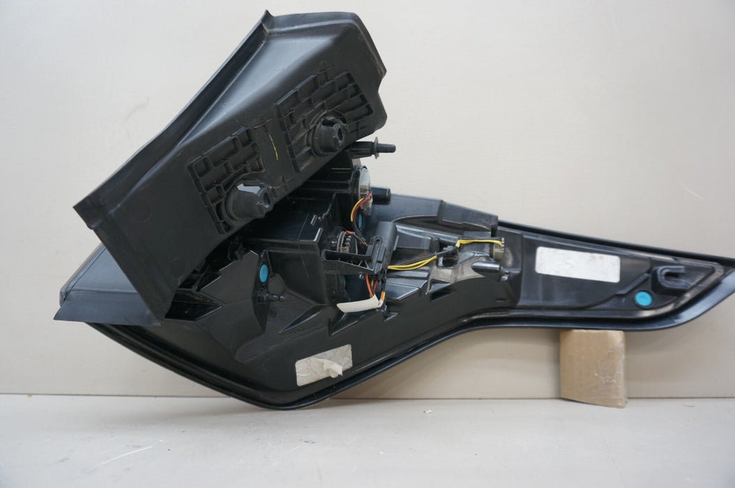 2017-2019 FORD ESCAPE REAR LEFT DRIVERS SIDE TAIL LIGHT OEM 17 18 19