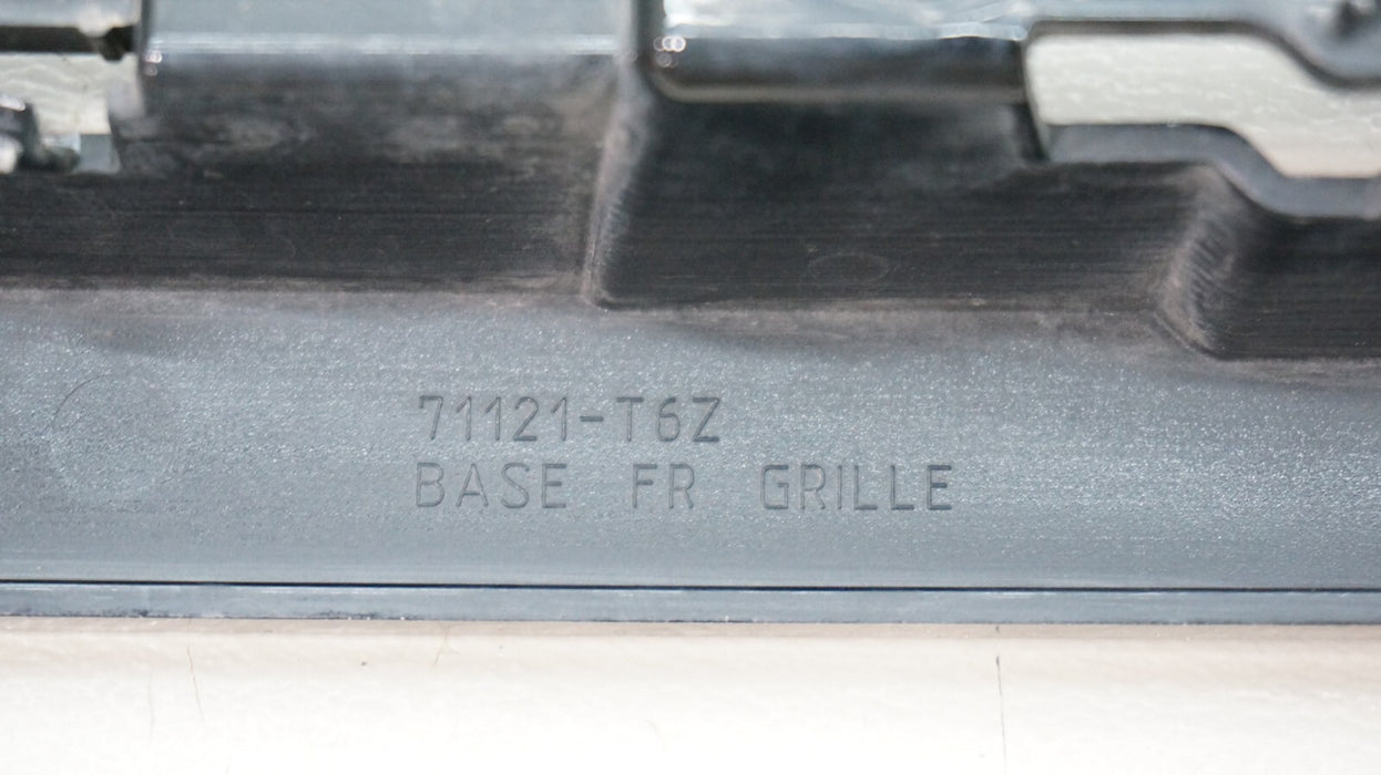 2021-2023 HONDA RIDGELINE FRONT BUMPER RADIATOR GRILLE OEM 71121-T6Z