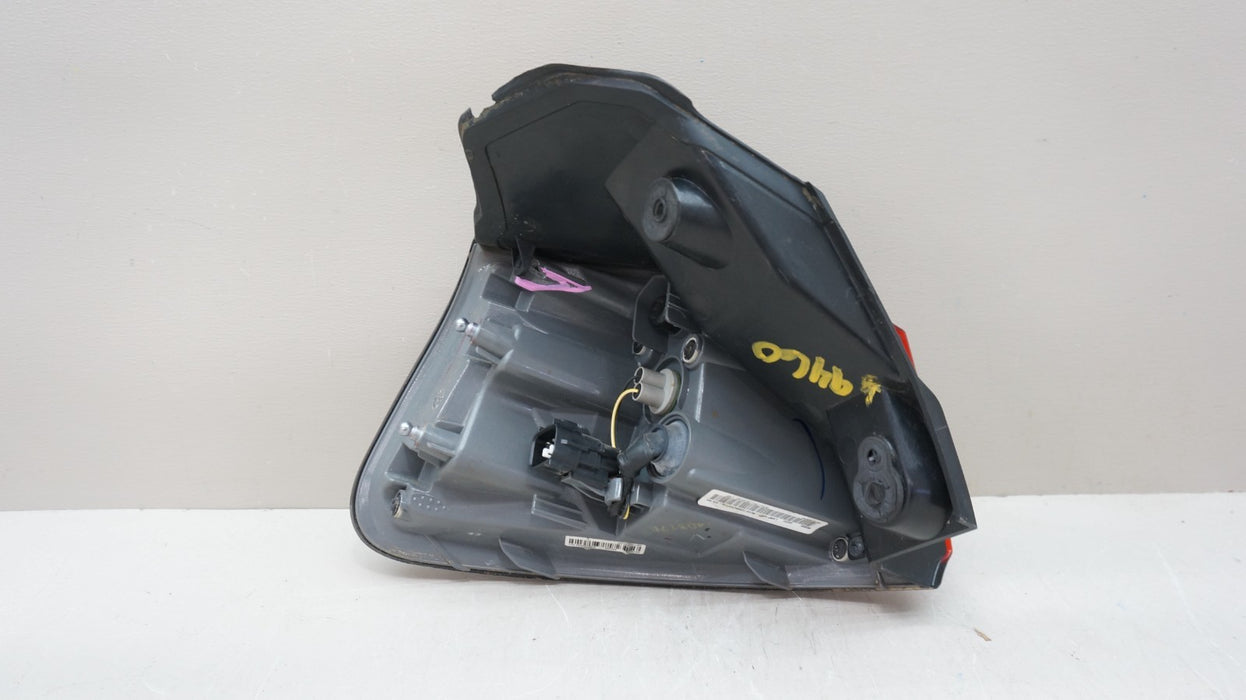 2014-2018 JEEP CHEROKEE REAR RIGHT PASSENGER SIDE TAIL LIGHT OEM