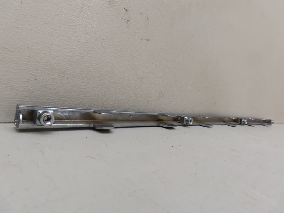 2021-2023 HYUNDAI ELANTRA FRONT CENTER LOWER BUMPER TRIM MOLDING OEM