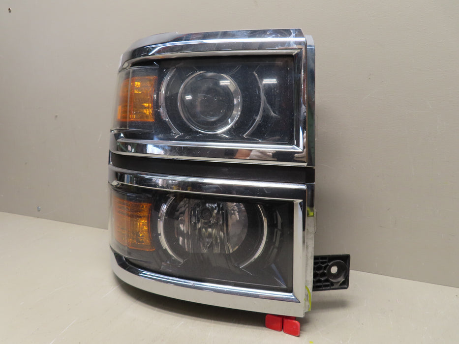 2014 2015 CHEVROLET SILVERADO RIGHT PASSENGER HEADLIGHT HALOGEN OEM 23223260