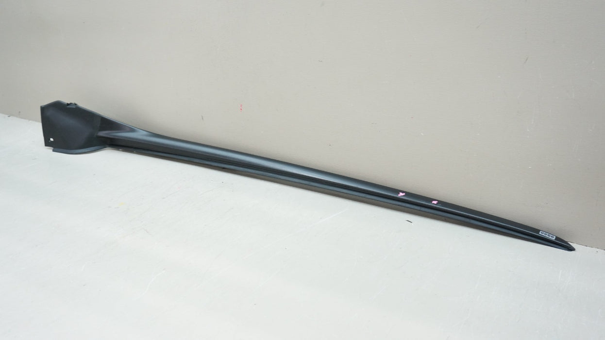 2019-2024 HONDA PASSPORT FRONT RIGHT WINDSHIELD PILLAR MOLDING OEM 73152-TG7-A02