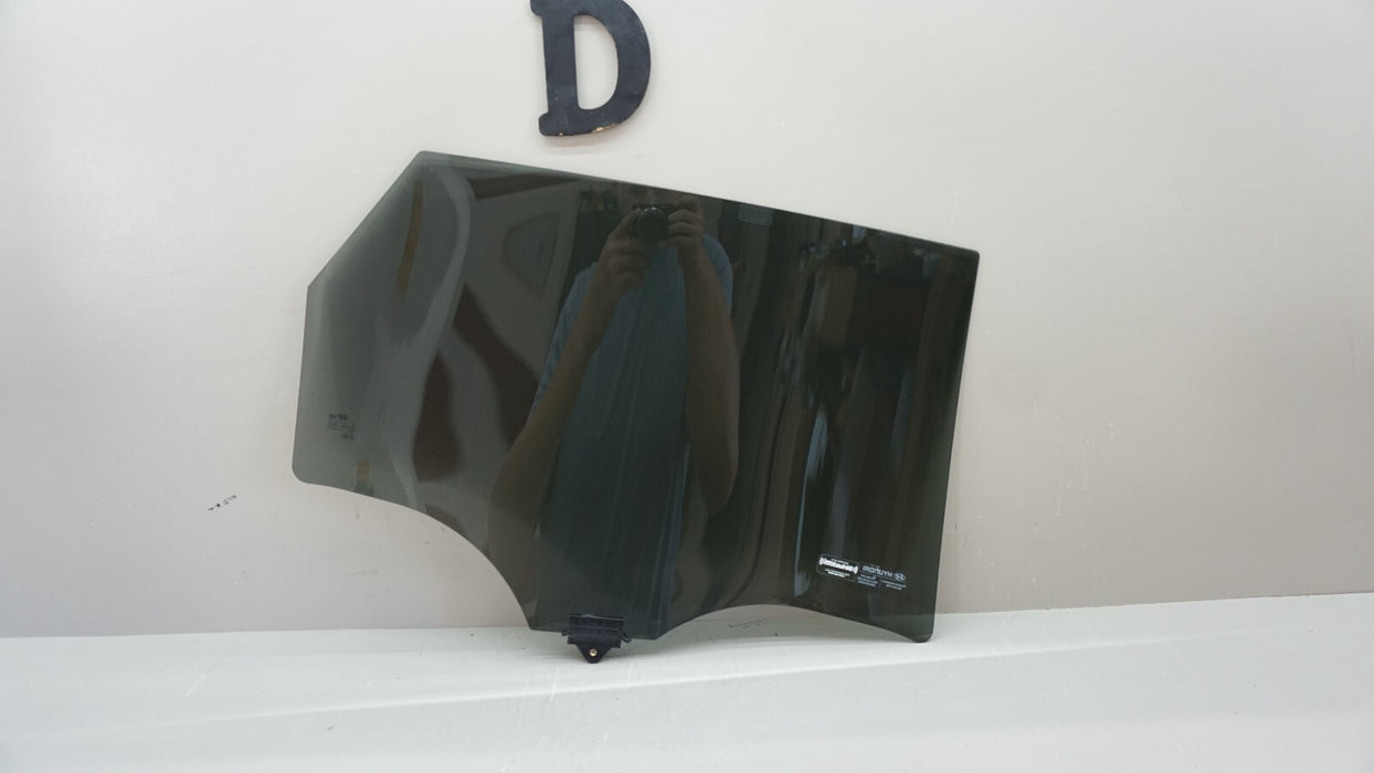 2021-2023 KIA SELTOS REAR LH LEFT DRIVER SIDE DOOR GLASS WINDOW OEM 43R016943