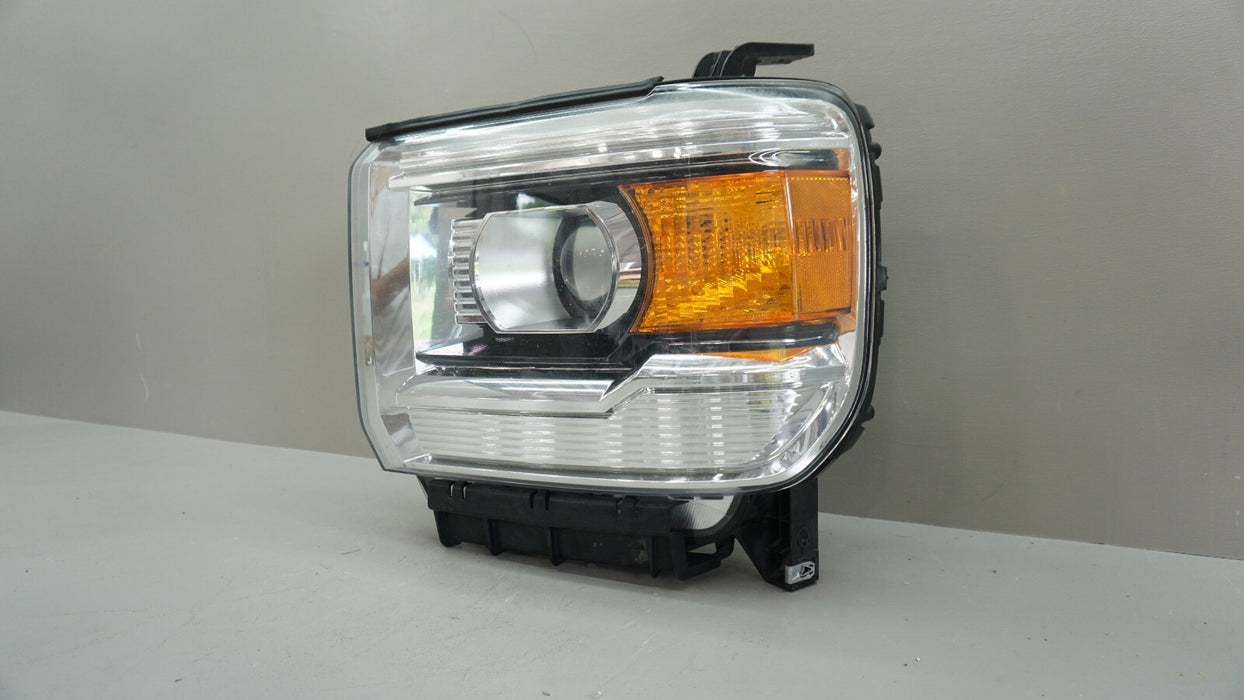 2014-2017 GMC SIERRA 1500 2500 HD 3500 HD LEFT HEADLIGHT HALOGEN OEM 23268192
