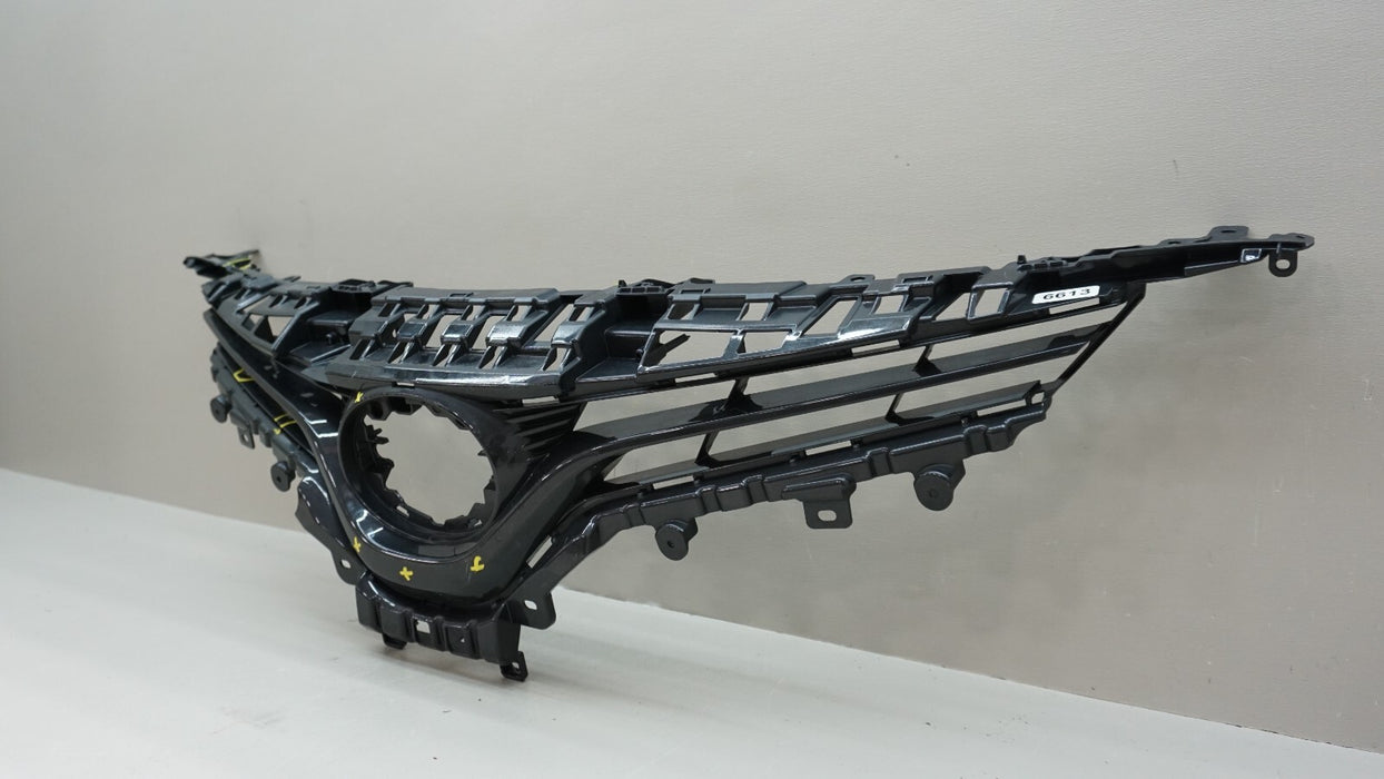 2018-2020 TOYOTA CAMRY XLE FRONT UPPER GRILLE OEM 18 19 20
