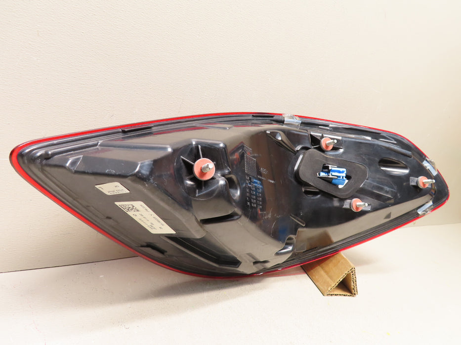 2014-2017 MERCEDES-BENZ W222 S CLASS LEFT DRIVER SIDE TAIL LIGHT LED OEM