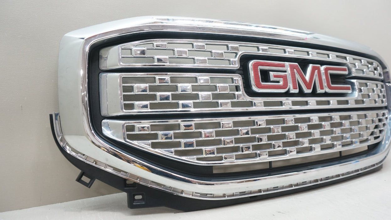 2017-2019 GMC GM ACADIA DENALI CHROME FRONT GRILLE OEM 84378394