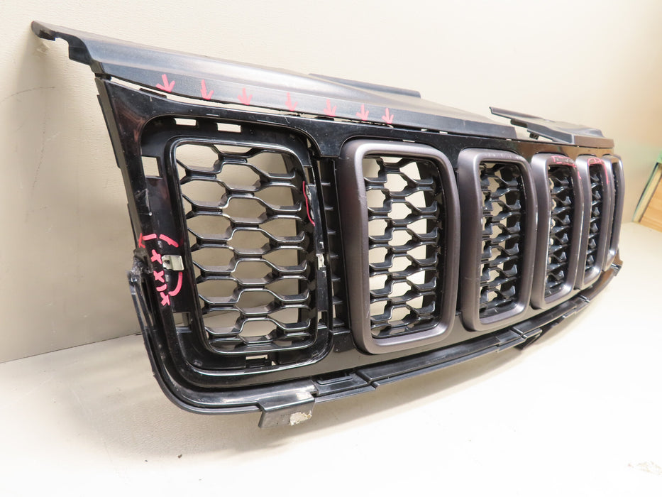 2017-2020 JEEP GRAND CHEROKEE FRONT UPPER GRILL GRILLE OEM
