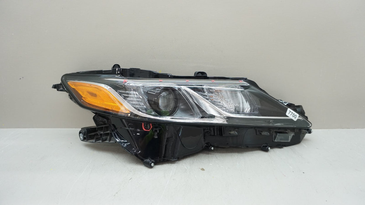 2018-2021 TOYOTA CAMRY FRONT RH RIGHT PASSENGER SIDE HALOGEN HEADLIGHT OEM