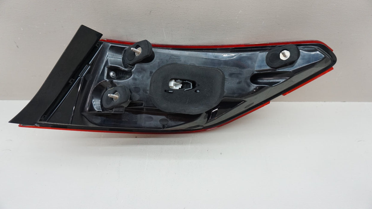 2014-2017 MERECEDES-BENZ E-CLASS REAR LEFT DRIVERS SIDE TAIL LIGHT OEM