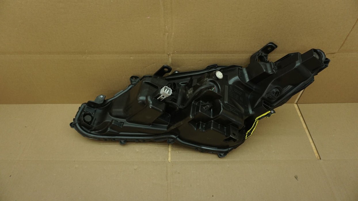 2018-2020 TOYOTA CAMRY FRONT RIGHT PASSENGER SIDE HEADLIGHT HALOGEN OEM 18 19 20