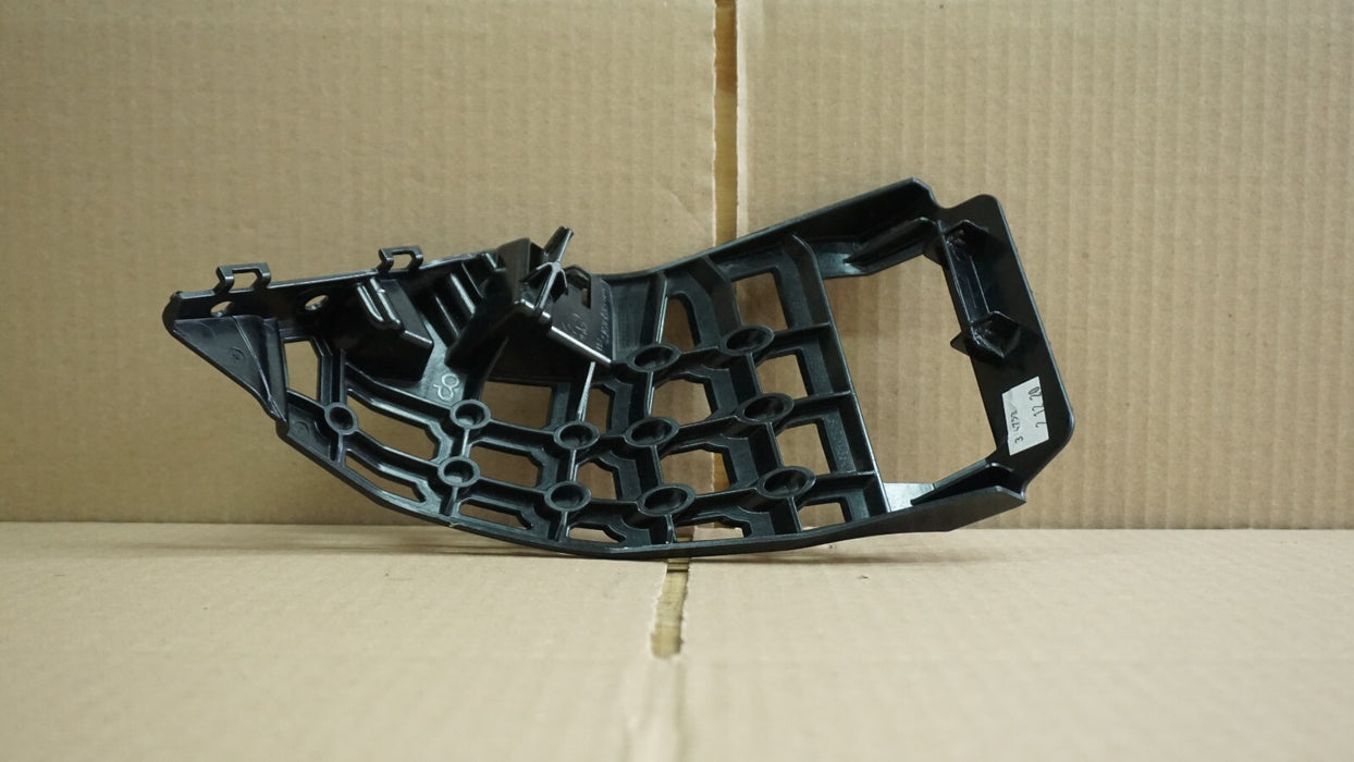 2019-2021 BMW X5 G05 M SPORT FRONT BUMPER RIGHT SIDE BRACKET RETAINER MOUNT OEM