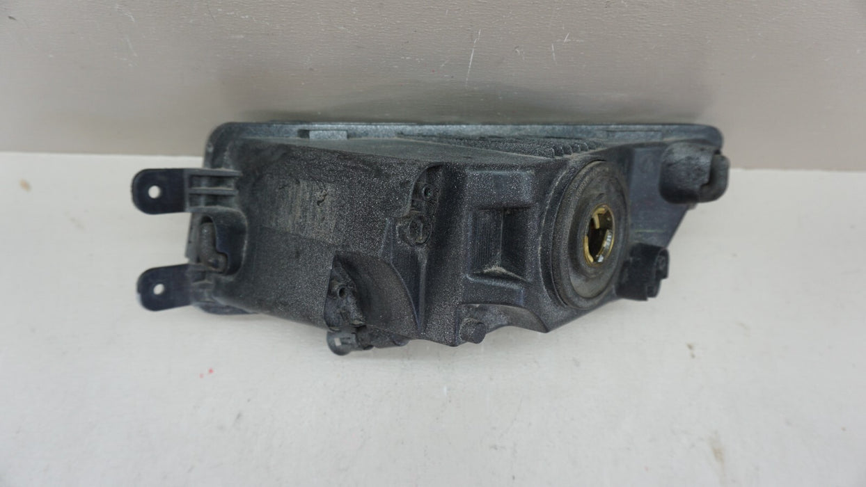 2014-2015 VOLKSWAGEN PASSAT FRONT RIGHT PASSENGER SIDE BUMPER FOG LIGHT LAMP OEM