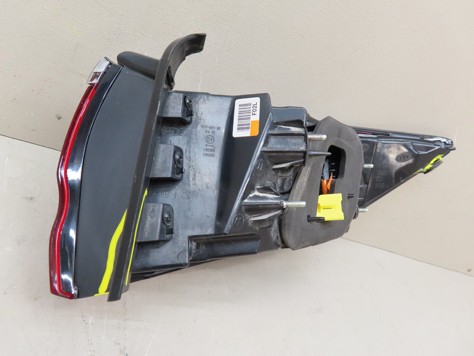 2017-2019 KIA CADENZA LEFT DRIVER SIDE TAIL LIGHT OEM