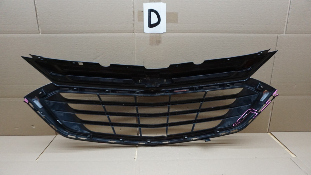 2017-2021 CHEVROLET EQUINOX FRONT RADIATOR GRILLE GRILL OEM