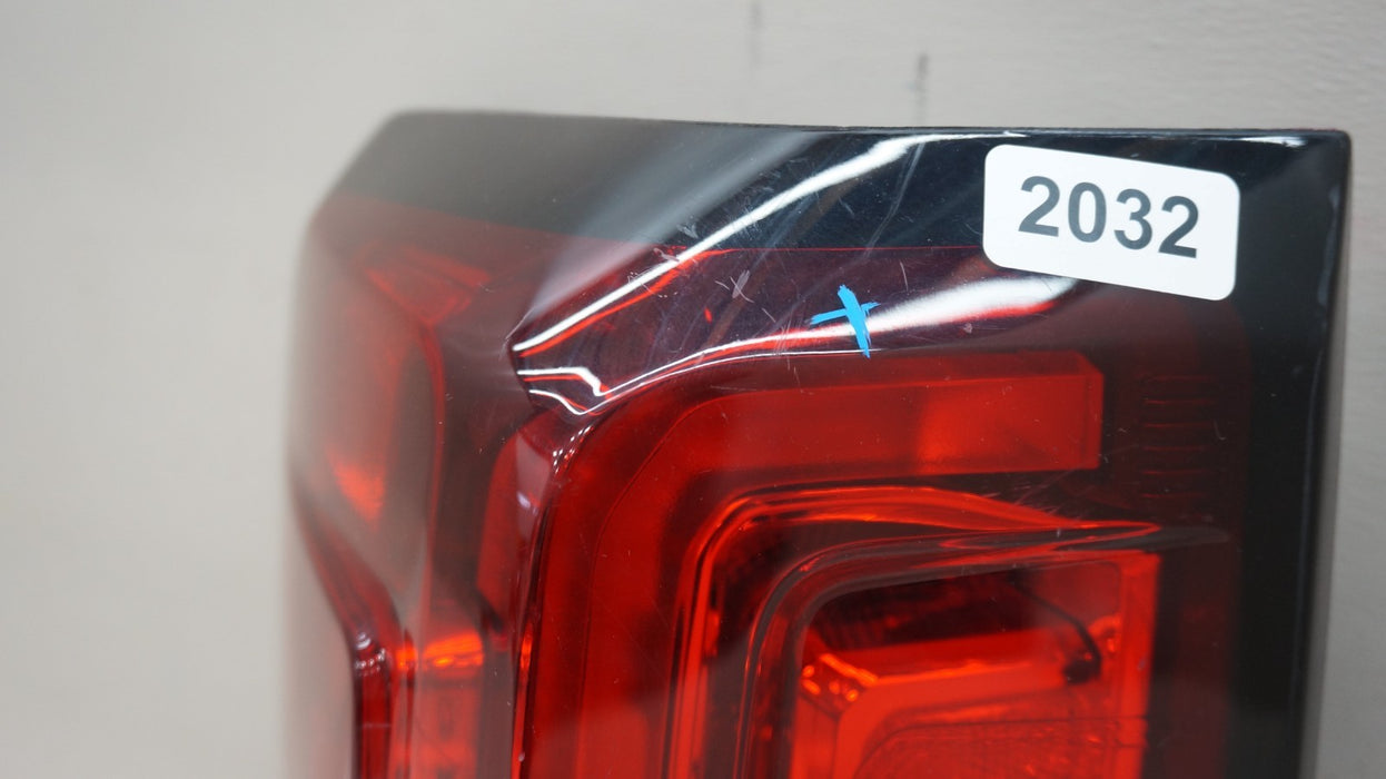 2019-2025 GMC SIERRA 1500 REAR LEFT DRIVER SIDE TAIL LIGHT OEM 84760017