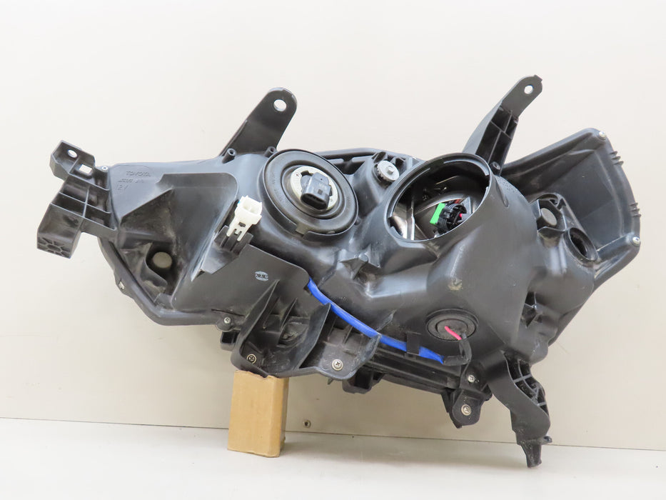 2014-2020 TOYOTA 4RUNNER HEADLIGHT FRONT RIGHT PASSENGER SIDE HALOGEN OEM