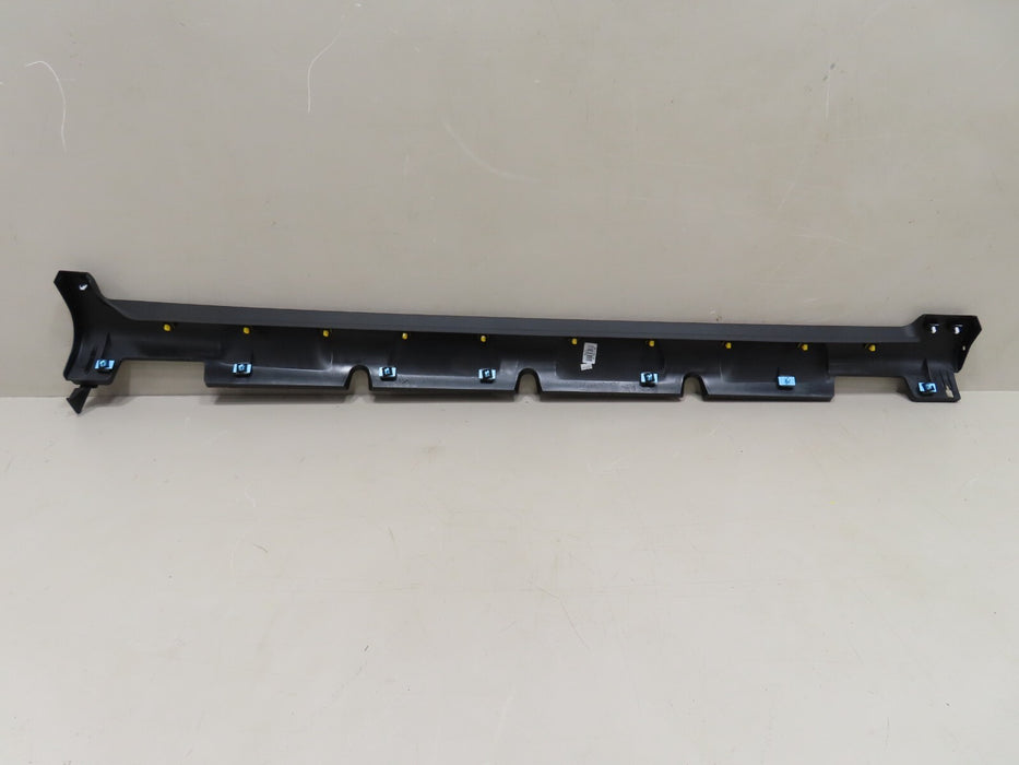 2020-2021 HYUNDAI VENUE LEFT ROCKER SKIRT MOLDING COVER PANEL OEM 87751-K2000