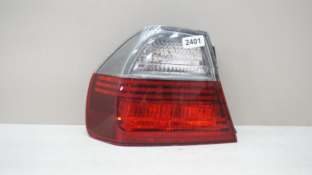 2006-2008 BMW 3-SERIES E90 REAR LEFT DRIVERS SIDE TAIL LIGHT OEM